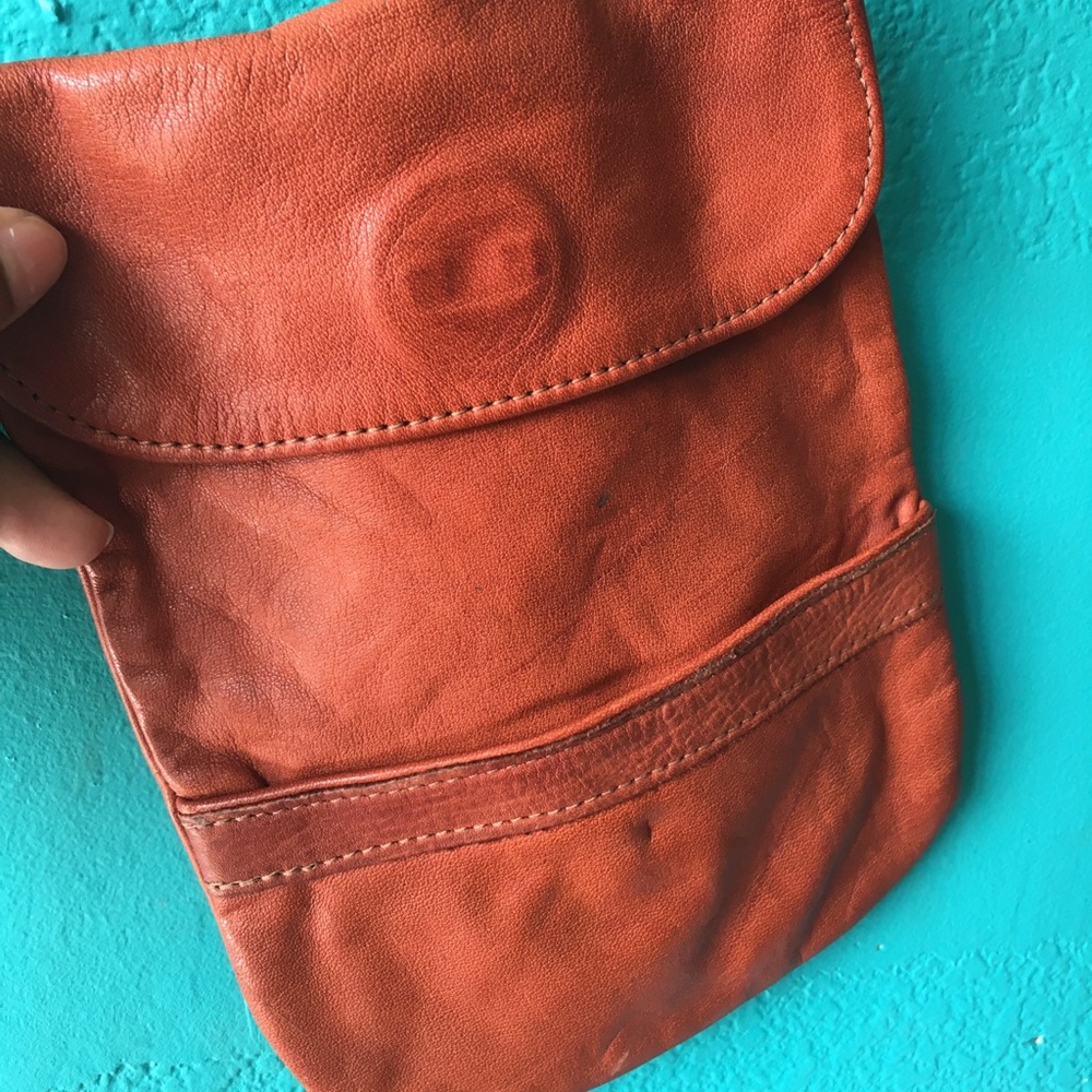 LITTLE BROWN CROSSBODY